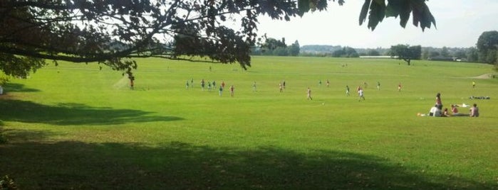 Stoke Park is one of Venues In #Landlordgame.