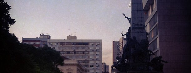 Plaza Mariscal Deodoro (Plaza de la Iglesia Matriz) is one of Ilustres e desconhecidos cantos de Porto Alegre.
