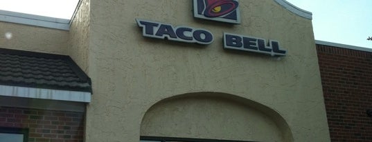 Taco Bell is one of Lugares favoritos de Justin.