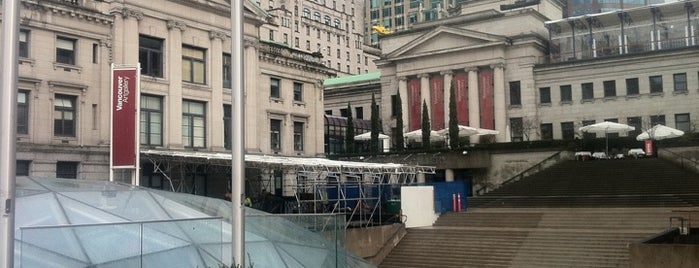 Robson Square is one of Joseさんのお気に入りスポット.