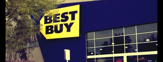 Best Buy is one of Tammyさんのお気に入りスポット.