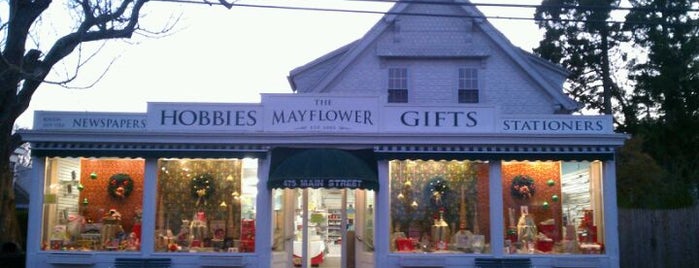 The Mayflower Shop is one of สถานที่ที่ Mike ถูกใจ.