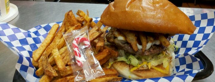 Little Bitty Burger Barn is one of Burger Jounts in Houston, TX.