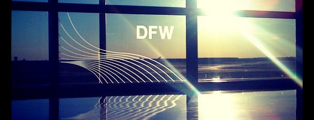 Международный аэропорт Даллас/Форт-Уэрт (DFW) is one of New York, US.
