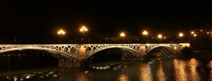 Puente de Isabel II 'Puente de Triana' is one of Rincones favoritos.