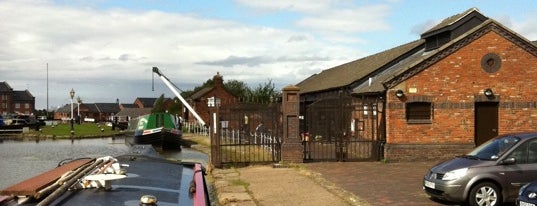 National Waterways Museum is one of Elliottさんのお気に入りスポット.