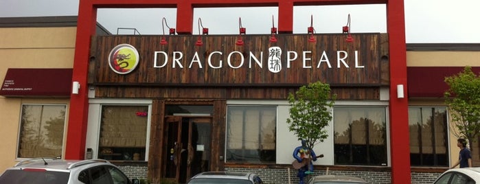 Dragon Pearl Buffet 龍珠 is one of Lugares favoritos de Simon.
