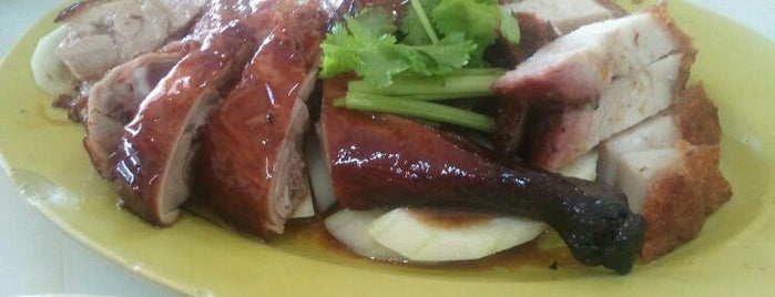 Restoran Poh Kee Chicken Rice is one of Locais salvos de Ryan.
