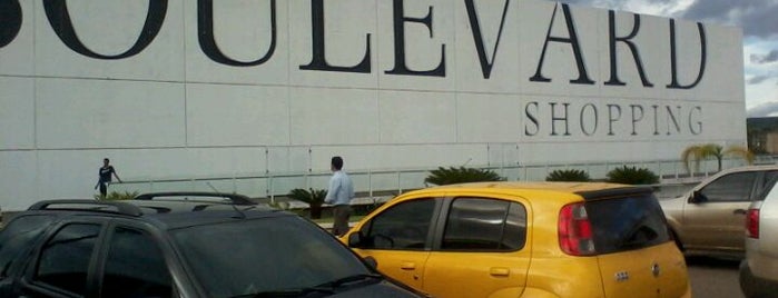 Estacionamento is one of Locais curtidos por Claudinho.