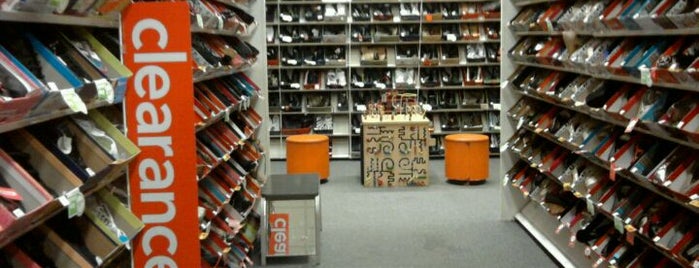 Payless ShoeSource is one of Brandyさんのお気に入りスポット.
