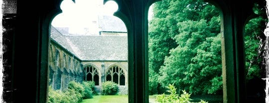 New College is one of Harry Potter locations.