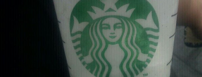 Starbucks is one of Tempat yang Disukai Captain.