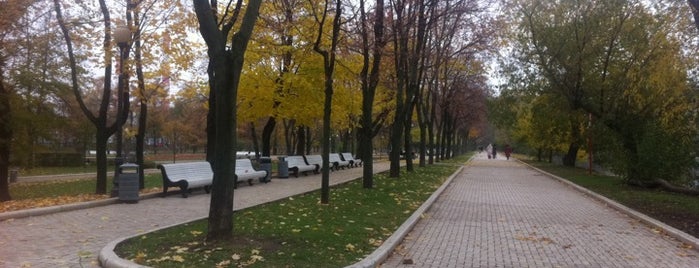 Парк «Новодевичьи пруды» is one of Красивые места для Фотопрогулок.