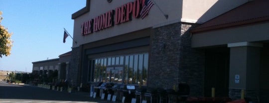 The Home Depot is one of Lieux qui ont plu à Eve.