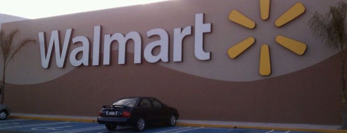 Walmart is one of Locais curtidos por Raquel.