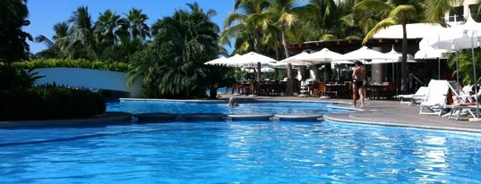 Sea Garden Hotel Mayan is one of Tempat yang Disukai L.
