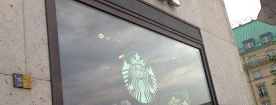 Starbucks is one of สถานที่ที่ Евгений ถูกใจ.