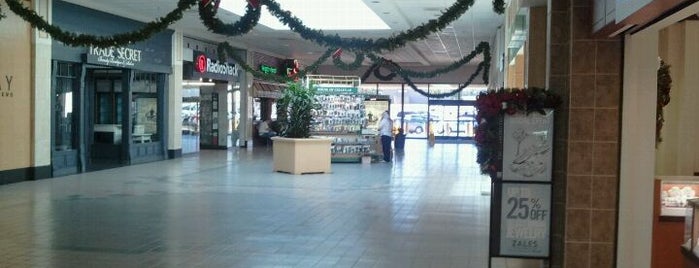 Northgate Mall is one of Locais curtidos por Caroline 🍀💫🦄💫🍀.