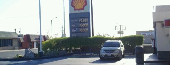 Shell is one of Deimosさんのお気に入りスポット.