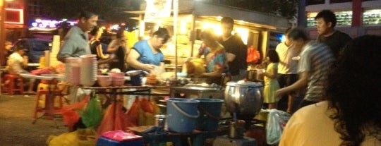 Jalan Kenari Night Hawker Street (Wai Sek Kai) is one of KL Makan Trail.