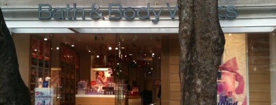 Bath & Body Works is one of Nihanさんのお気に入りスポット.