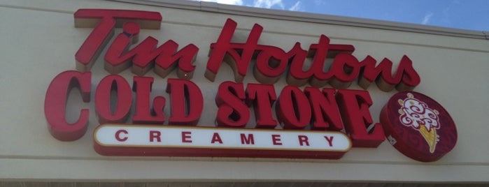 Tim Hortons / Cold Stone Creamery is one of Jon'un Beğendiği Mekanlar.