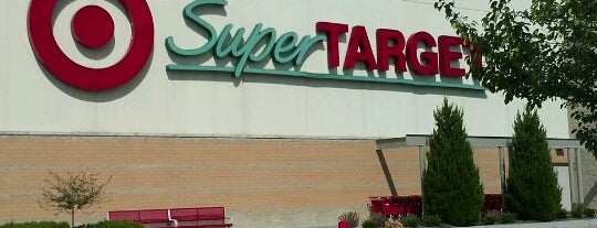 Target is one of Lugares favoritos de Brandi.