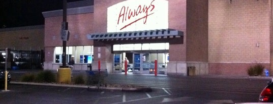 Walmart Supercenter is one of Orte, die Ryan gefallen.