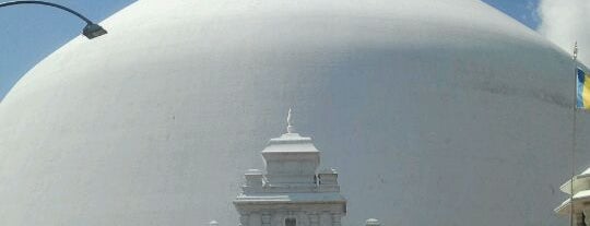 Ruwanvelisaya Temple is one of Trips / Sri Lanka.