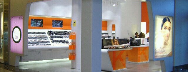 Kiko Store is one of Mundo madrileño.
