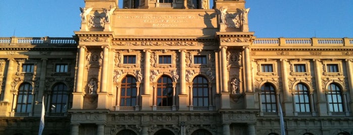 Museo de Historia del Arte de Viena is one of Best of World Edition part 1.