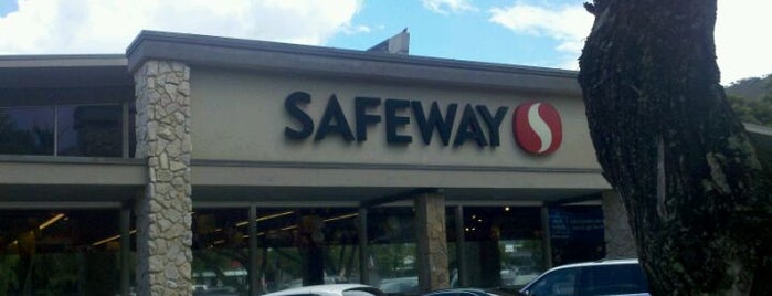 Safeway is one of Lugares guardados de DJ Dale 808.