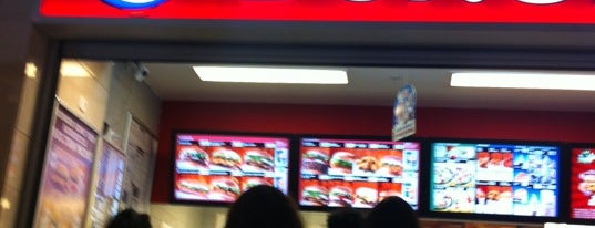 Burger King is one of Rasim Mahirさんのお気に入りスポット.