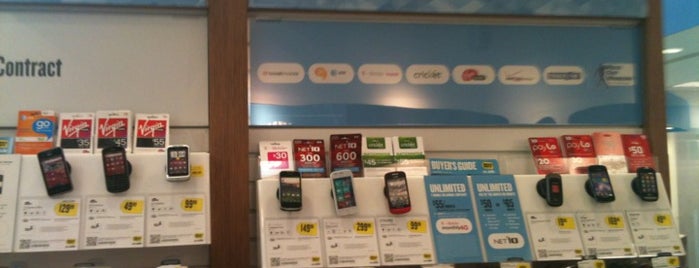 Best Buy Mobile is one of Tempat yang Disukai Pam.