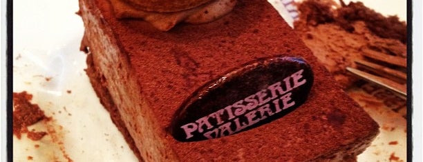 Patisserie Valerie is one of Locais curtidos por Mohammed.