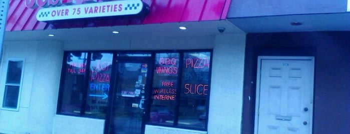 Just Pizza is one of Ultressa’s Liked Places.