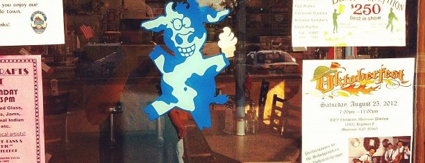 The Blue Cow is one of สถานที่ที่ Kristal ถูกใจ.