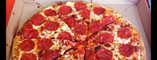 Little Caesars Pizza is one of Cristian 님이 좋아한 장소.