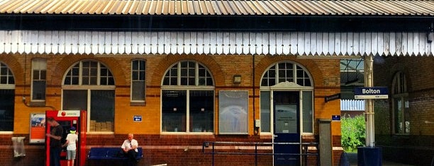 Bolton Railway Station (BON) is one of Lugares favoritos de Ricardo.