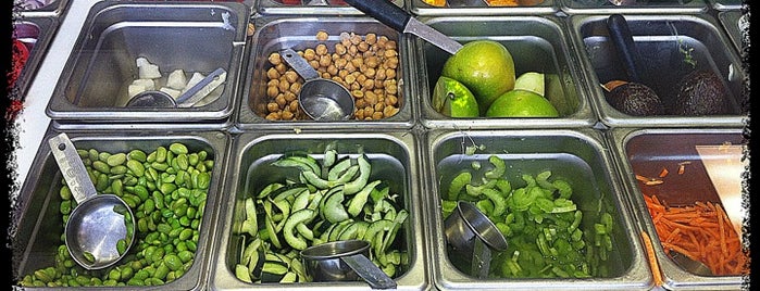 Simply Salad is one of Lugares favoritos de Dan.