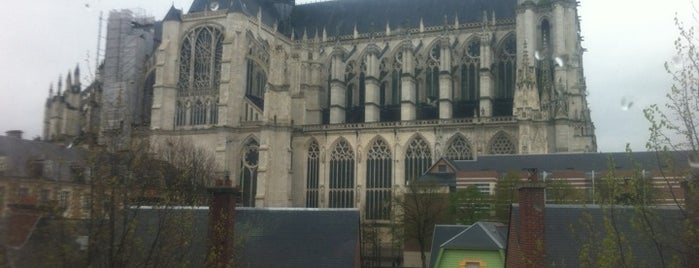Catedral de Notre-Dame de Amiens is one of France.