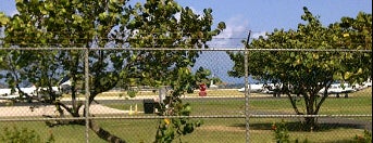 Beef Island Airport is one of Locais salvos de Kimmie.