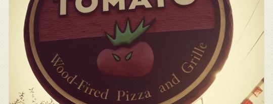 Wild Tomato Wood-fired Pizza and Grille is one of Posti che sono piaciuti a Duane.