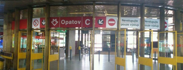 Prague metro C red line