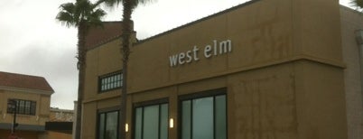 West Elm is one of Orte, die Ashley gefallen.