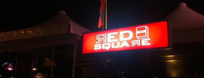 Red Square is one of Tempat yang Disukai Annette.