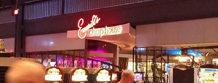 Emeril's Chop House is one of Locais curtidos por Noelle.