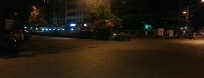 Lokhandwala Back Road is one of Lokhandwala :another town in the suburbs !.