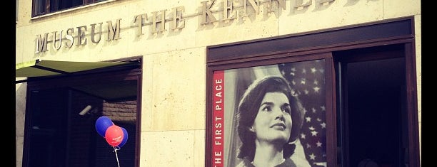 The Kennedys is one of Museos Berlin.