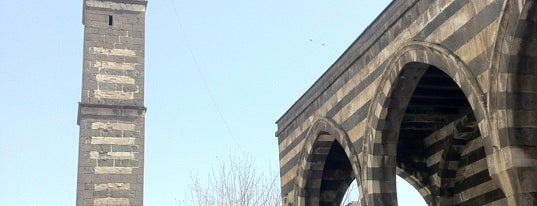 Dört Ayaklı Minare is one of diyarbakır.